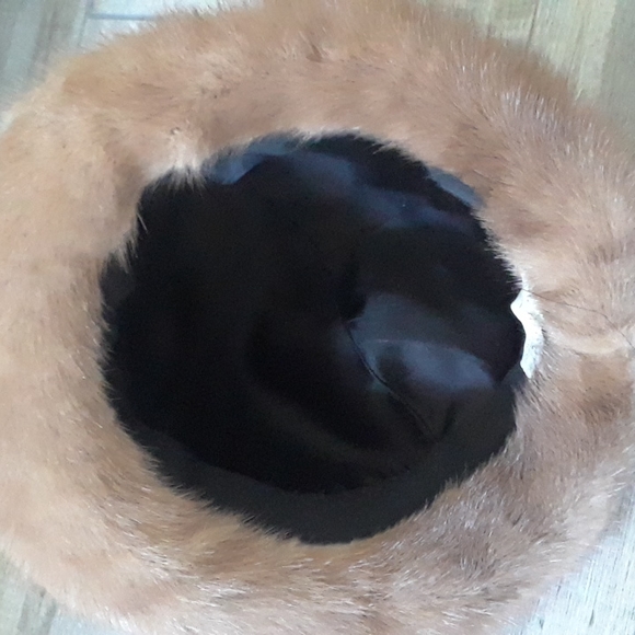 ABSOLUTELY STUNNING!! MINK HAT - Picture 4 of 6